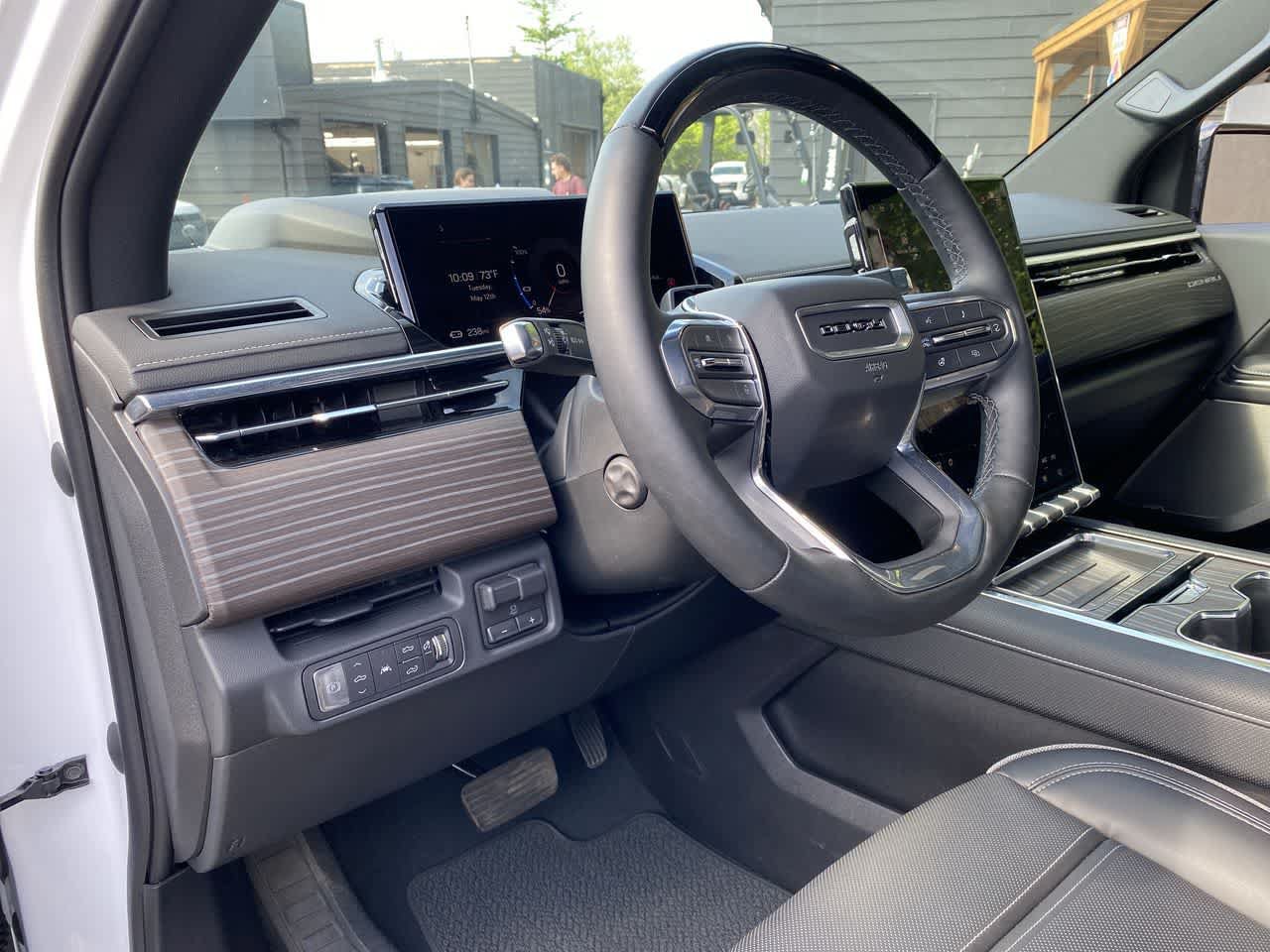 Used 2025 GMC Sierra EV Denali AWD/4WD image 2