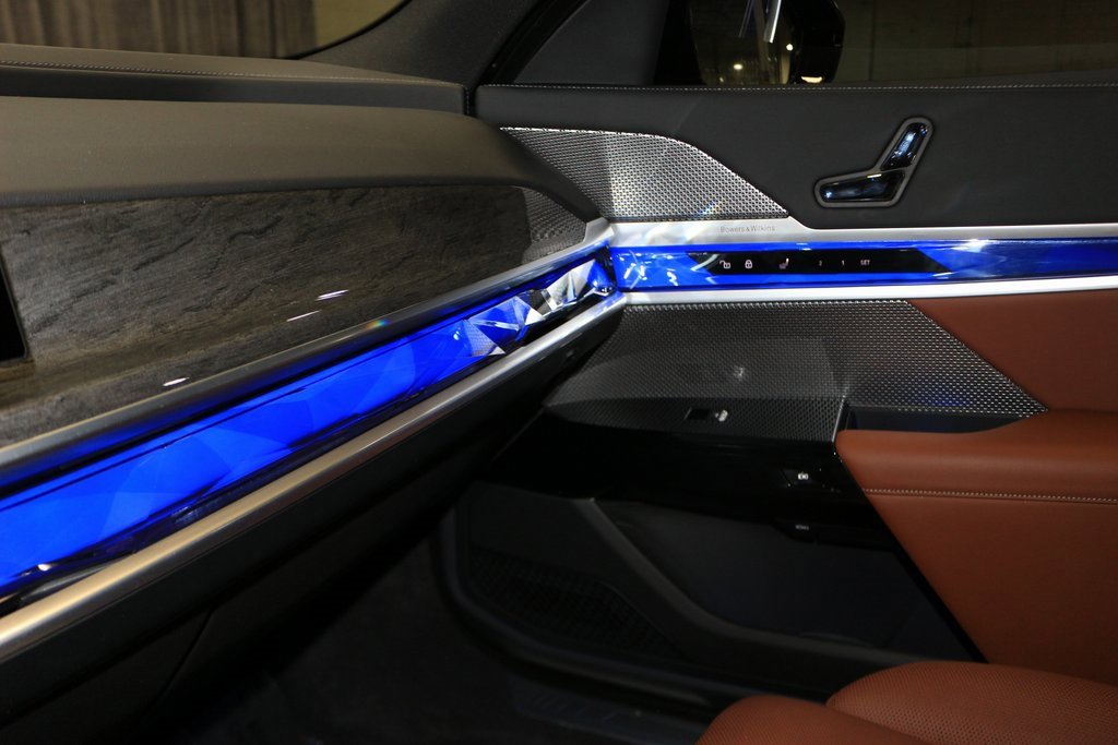 Used 2023 BMW 760i xDrive 760i xDrive image 27