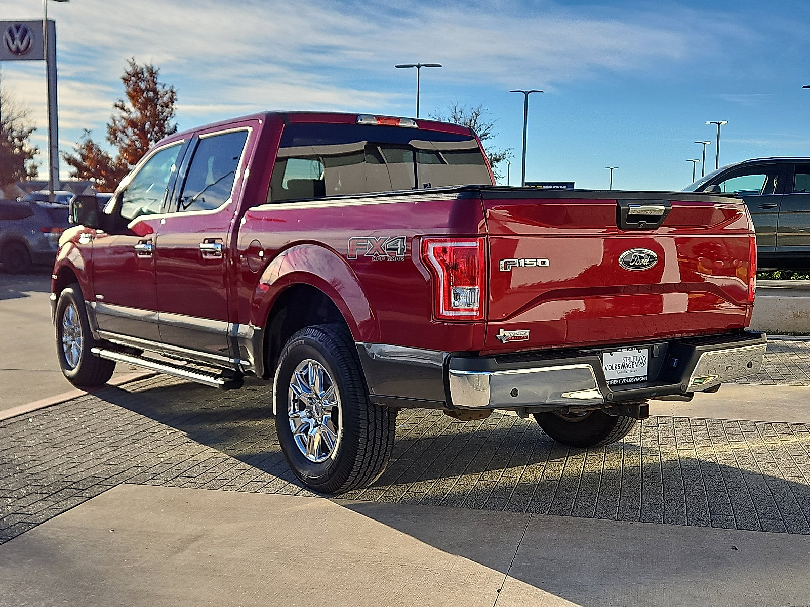 Used 2017 Ford F150 XLT w/ Equipment Group 302A Luxury image 2
