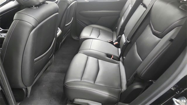 Used 2023 Cadillac XT6 Sport w/ LPO, ONYX Package image 17