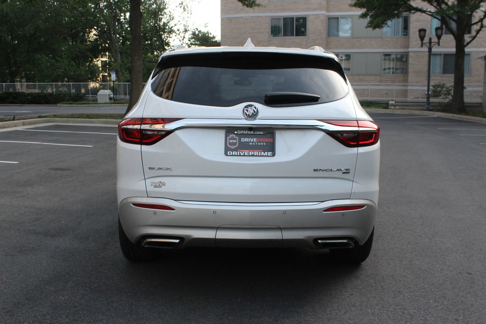 Used 2018 Buick Enclave Premium w/ Experience Buick Package AWD/4WD image 8