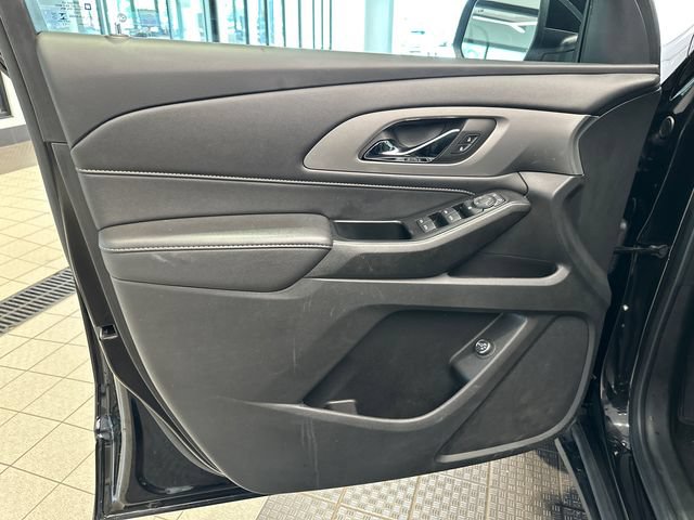 Used 2022 Chevrolet Traverse LT AWD/4WD image 9