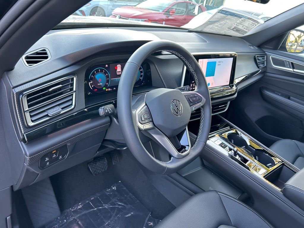 Used 2025 Volkswagen Atlas Cross Sport SEL image 17