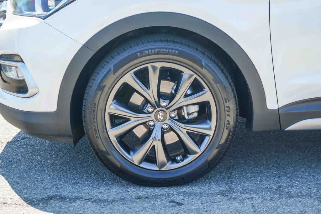 Used 2018 Hyundai Santa Fe Sport w/ Cargo Package AWD/4WD image 10