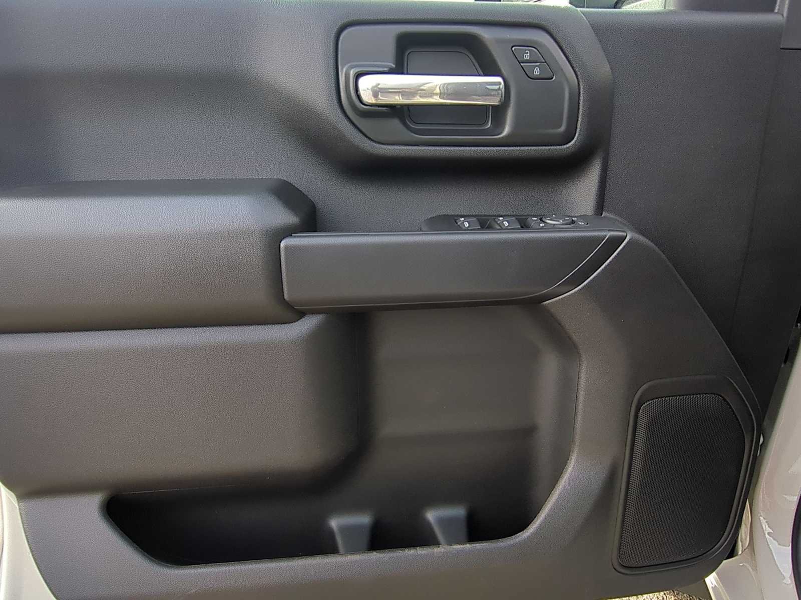 New 2026 Chevrolet Silverado 2500 Custom w/ Custom Value Package AWD/4WD image 10