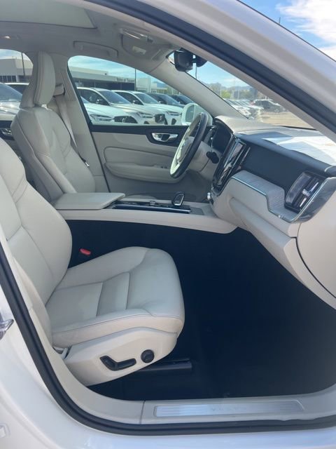 Used 2023 Volvo XC60 B5 Plus w/ Protection Package Premier image 29