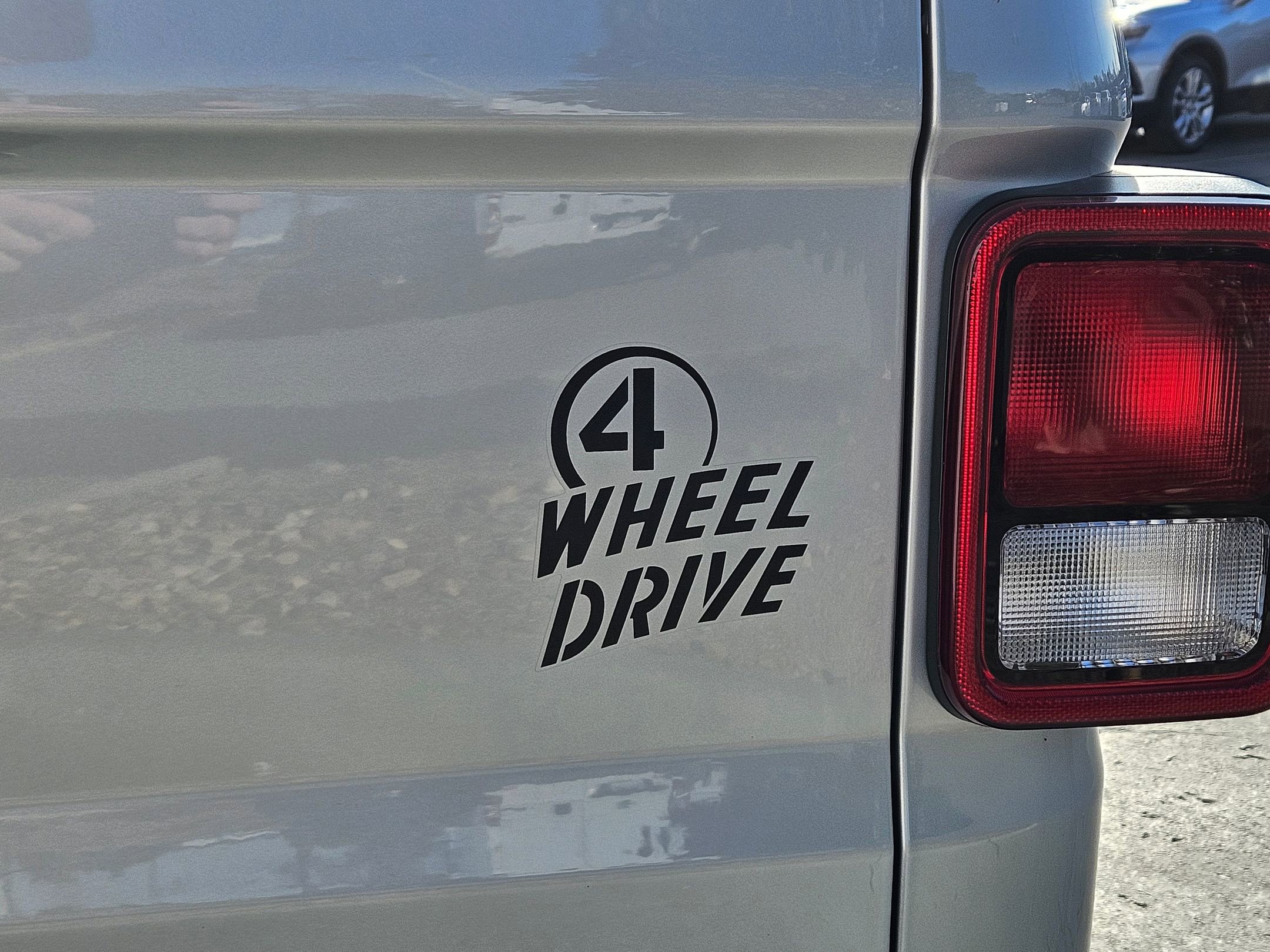 Used 2023 Jeep Gladiator Willys image 31