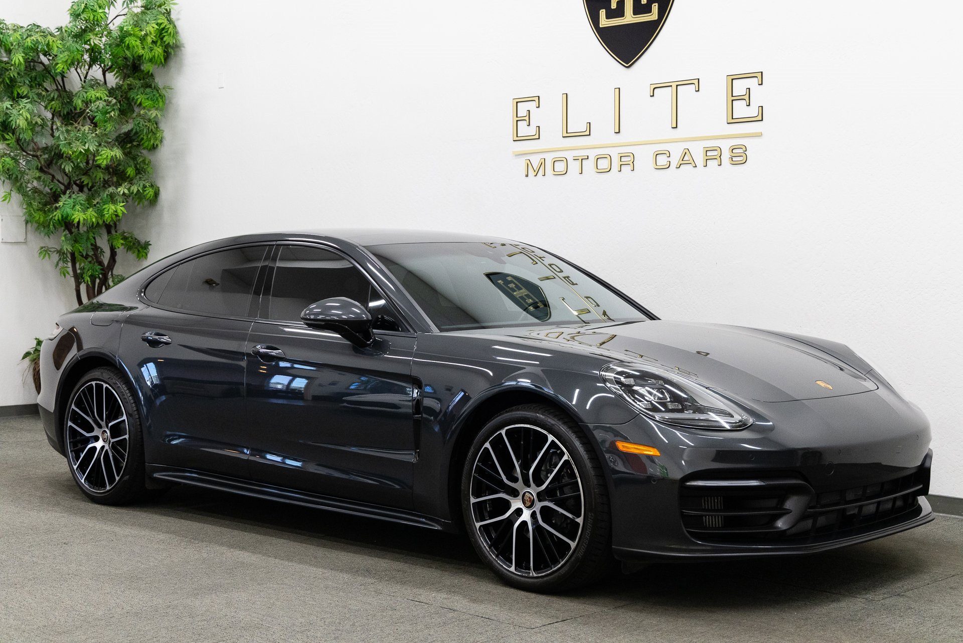 Used 2021 Porsche Panamera image 9