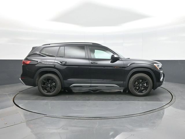 New 2026 Volkswagen Atlas Peak Edition image 8
