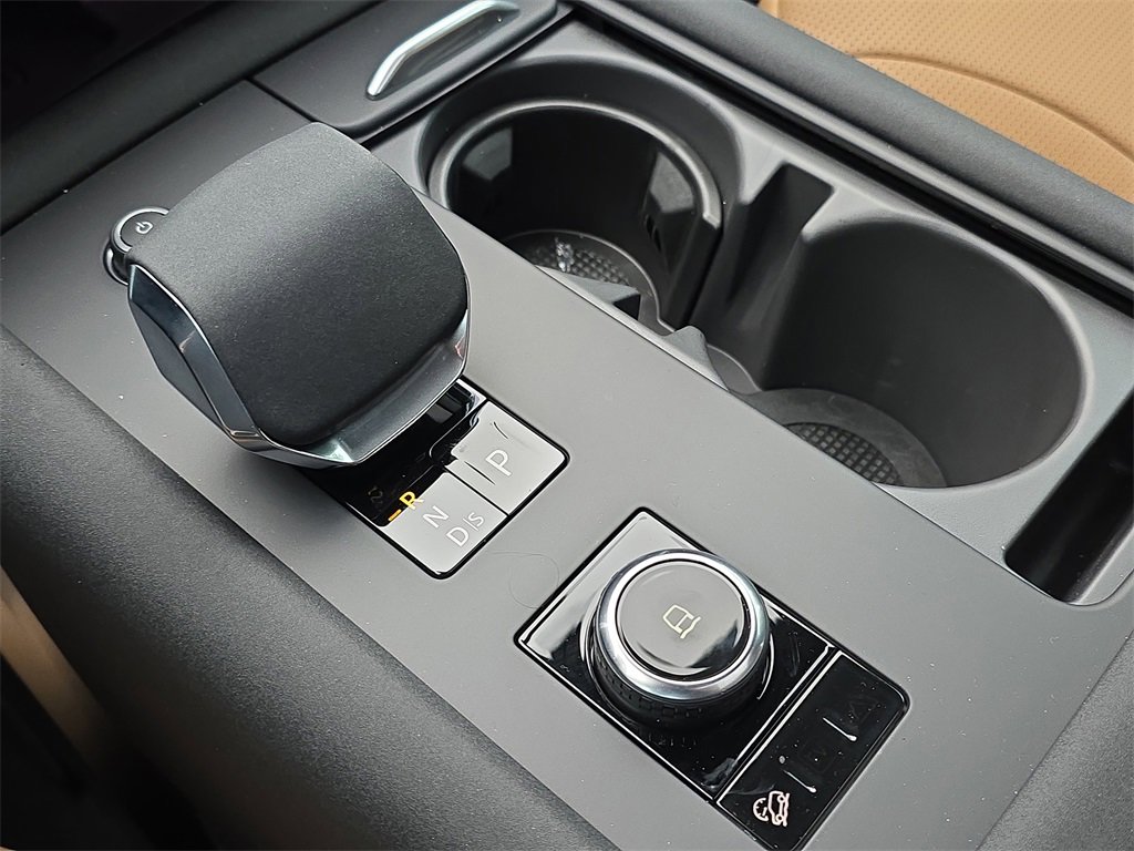 New 2025 Land Rover Discovery Dynamic SE image 26