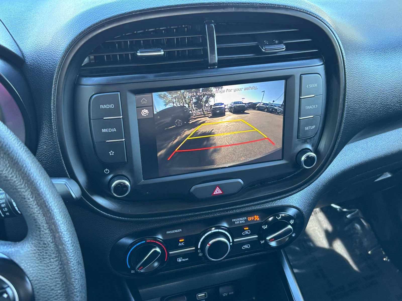 Used 2025 Kia Soul LX w/ LX Technology Package FWD image 42