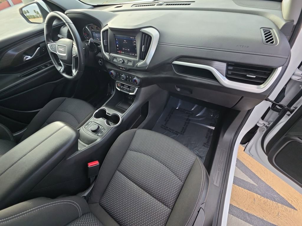 Used 2023 GMC Terrain SLE w/ Driver Convenience Package image 30