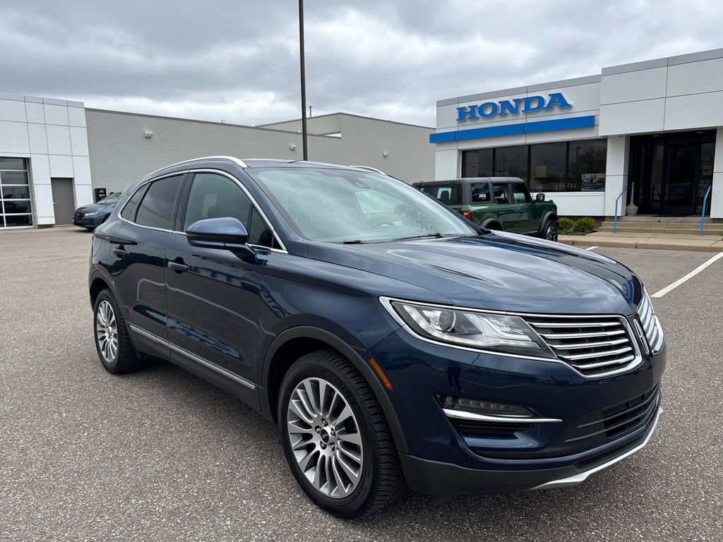 Used 2017 Lincoln MKC Reserve w/ Lincoln MKC Climate Package AWD/4WD image 2