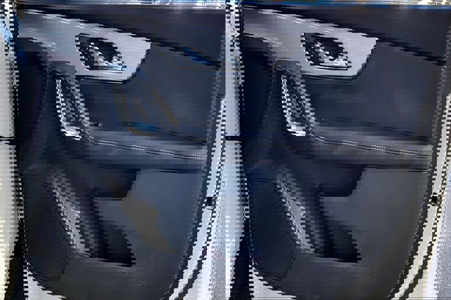 Used 2023 Chevrolet Blazer LT image 24