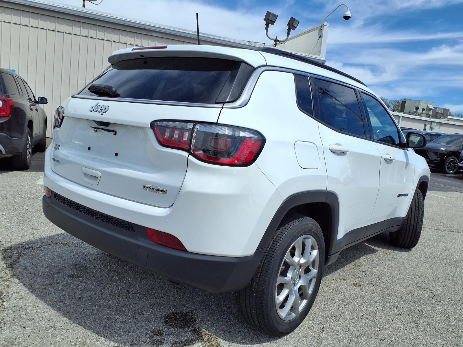Used 2022 Jeep Compass Latitude AWD/4WD image 33