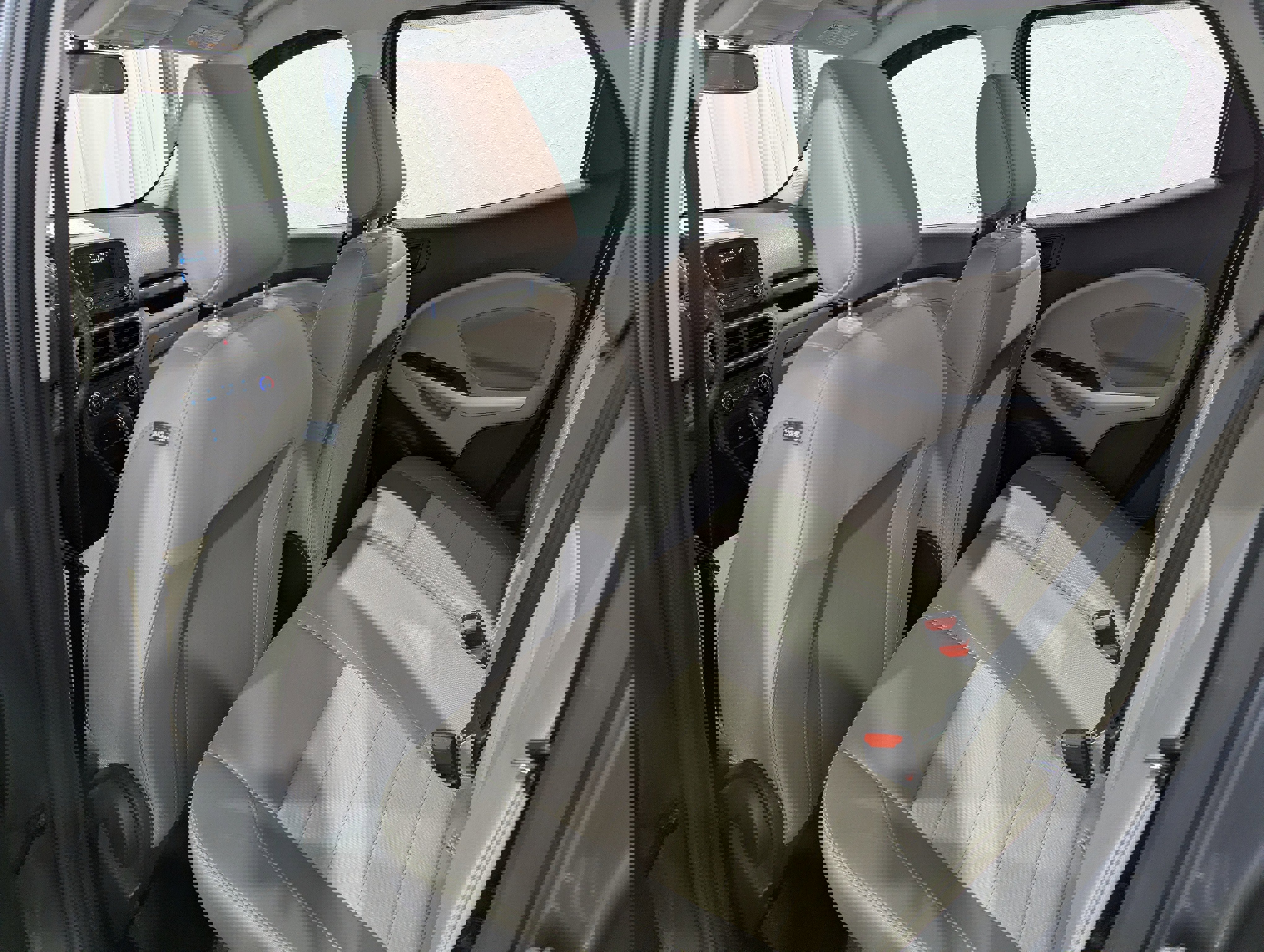 Used 2022 Ford EcoSport S image 11