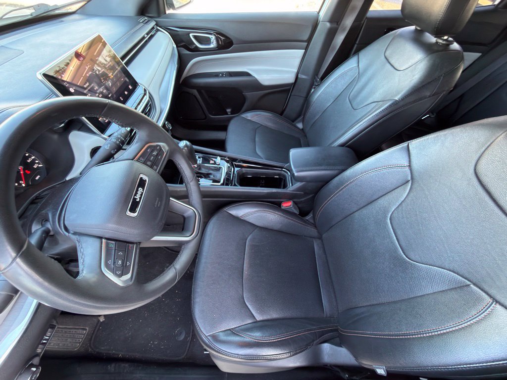 Used 2023 Jeep Compass Limited AWD/4WD image 10