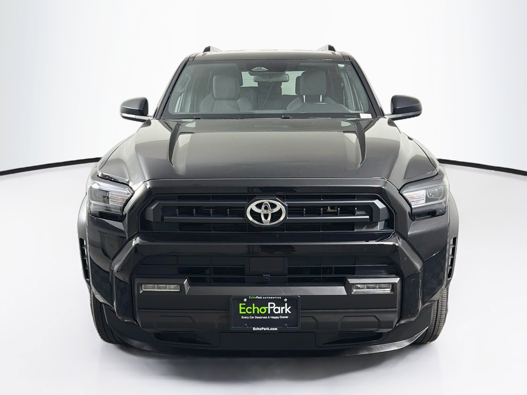 Used 2025 Toyota 4Runner SR5 AWD/4WD image 2