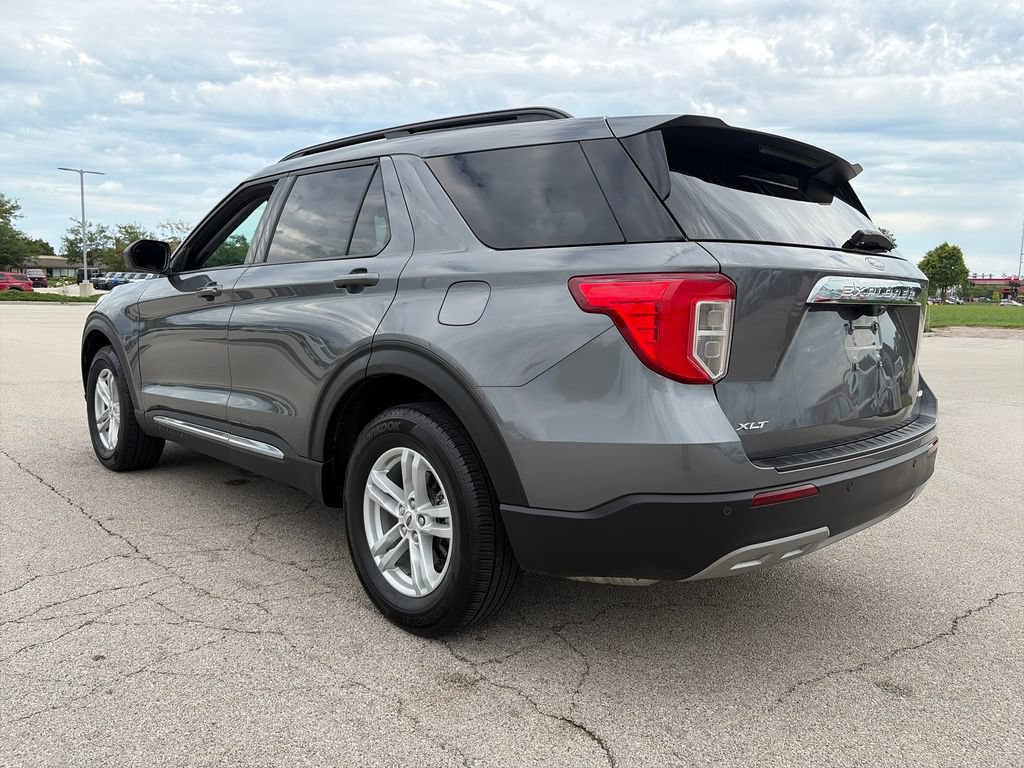 Used 2024 Ford Explorer XLT w/ Equipment Group 202A AWD/4WD image 5