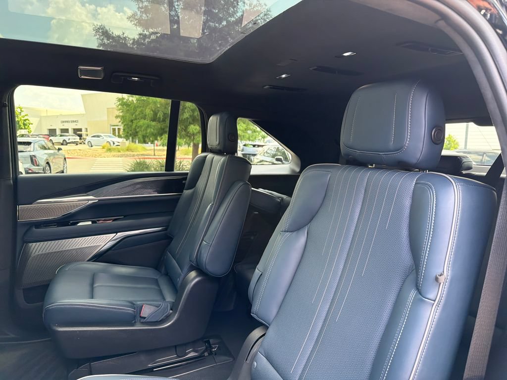 Used 2025 Cadillac Escalade IQ Sport 2 AWD/4WD image 35