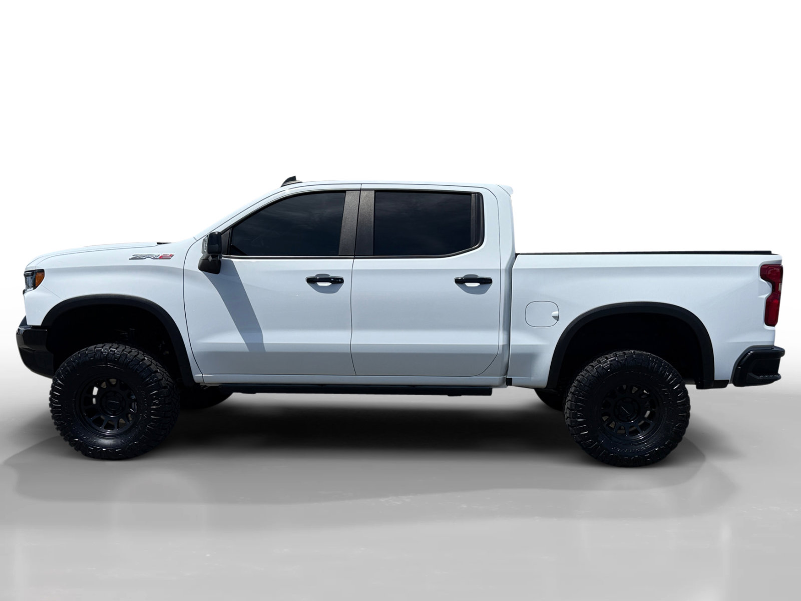 Used 2024 Chevrolet Silverado 1500 ZR2 w/ Technology Package AWD/4WD image 2