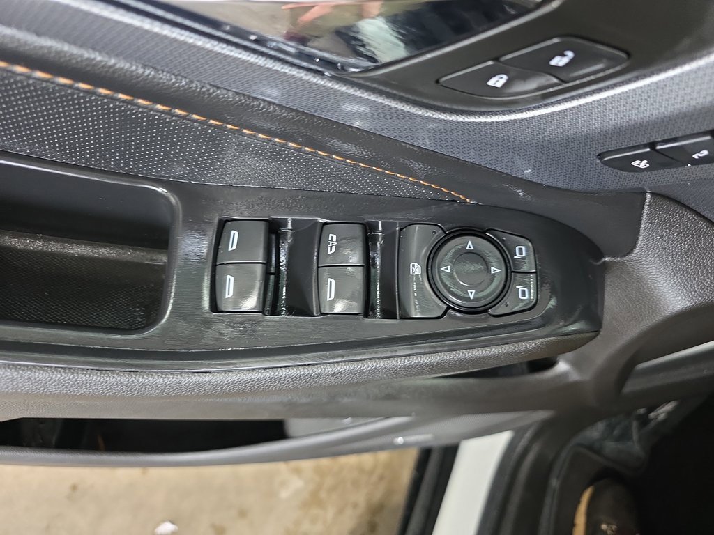 Used 2021 Chevrolet Traverse Premier w/ Redline Edition image 29