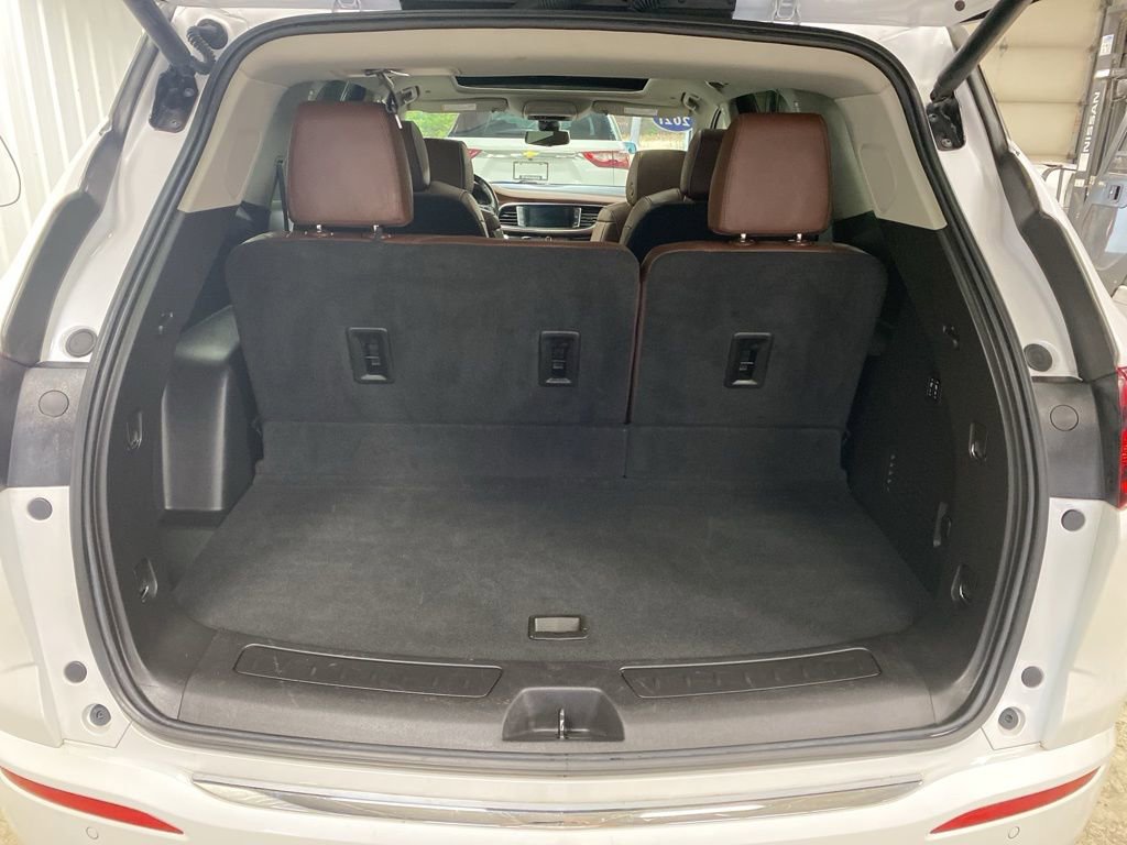 Used 2021 Buick Enclave Avenir w/ Avenir Technology Package image 12