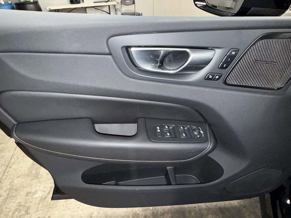 Used 2024 Volvo XC60 T8 Ultimate w/ Climate Package image 20