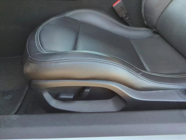 Used 2019 Chevrolet Corvette Stingray Coupe w/ 1LT image 13