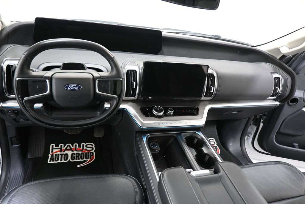 Used 2025 Ford Expedition Max Platinum image 5