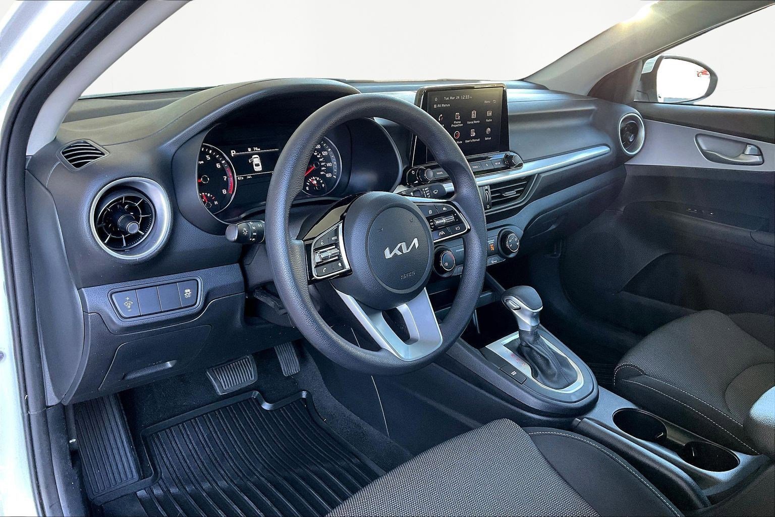 Used 2024 Kia Forte LX image 16