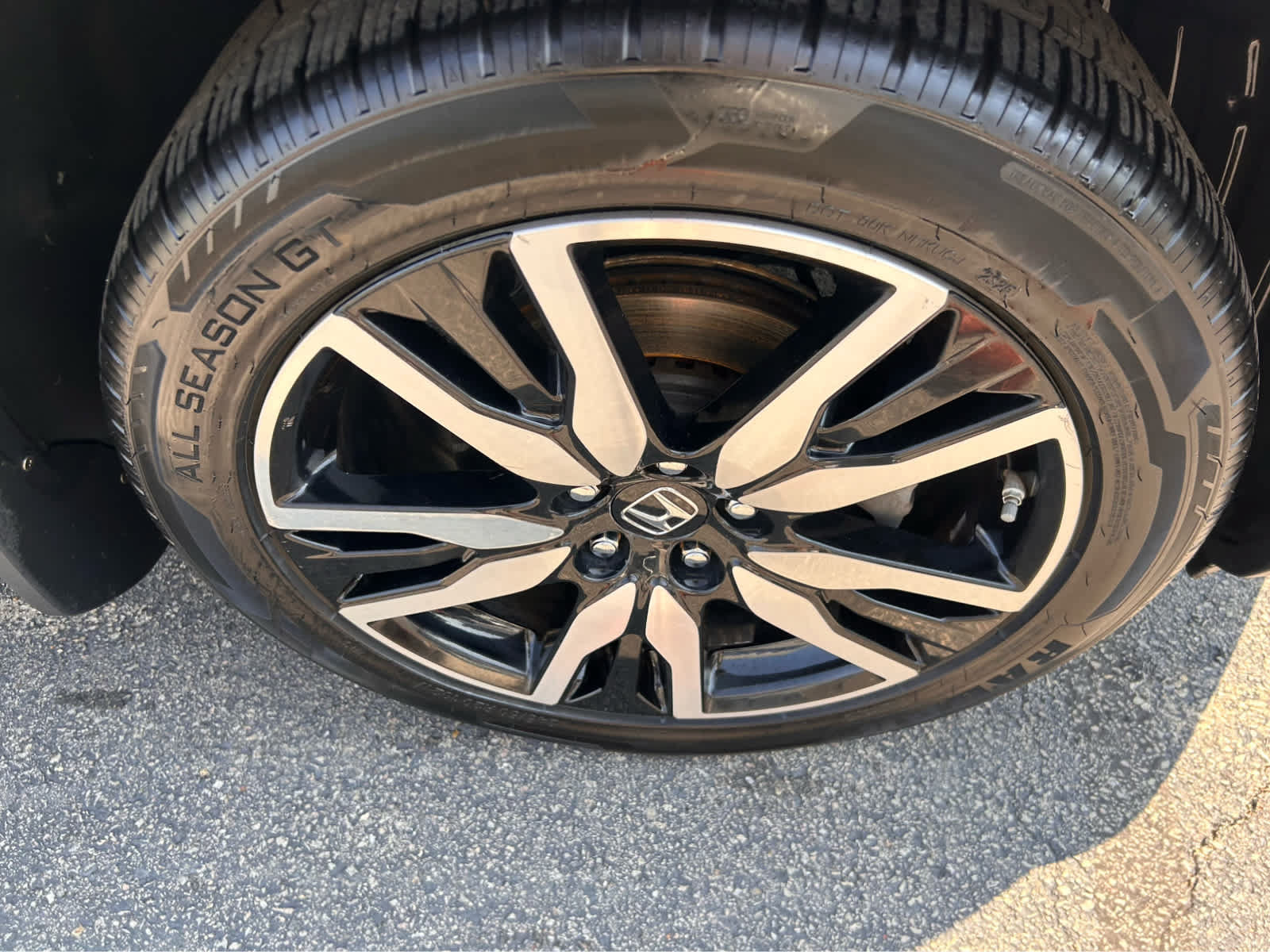 Used 2019 Honda Pilot Touring image 9