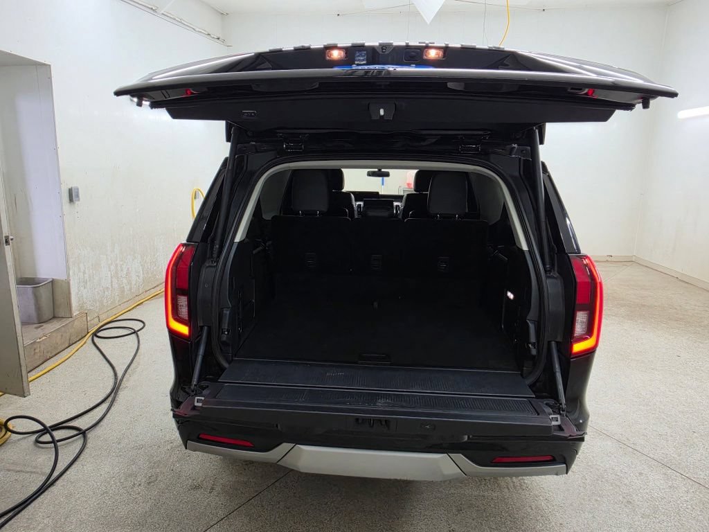 Used 2025 Ford Expedition Max Platinum AWD/4WD image 20