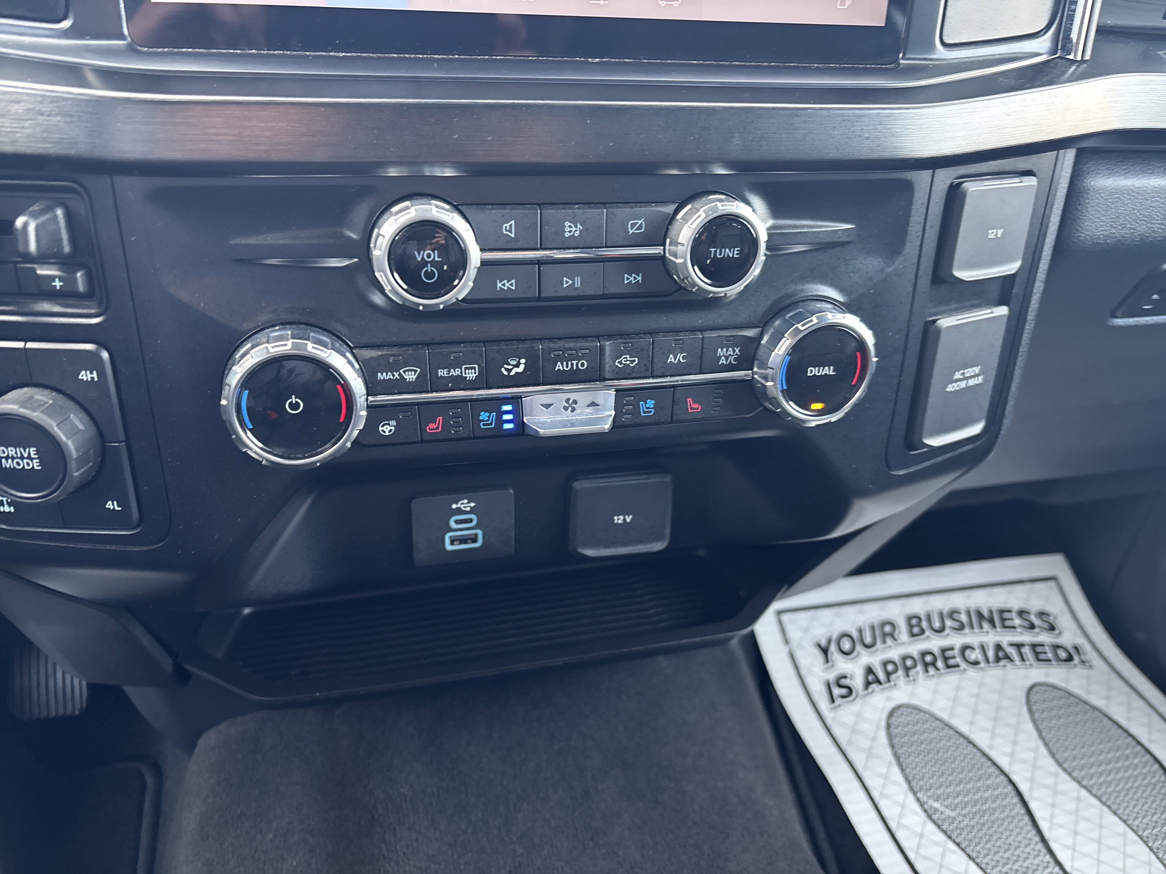 Used 2024 Ford F350 Lariat w/ Camper Package image 24