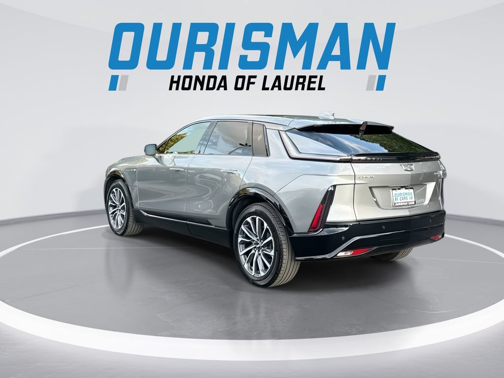 Used 2024 Cadillac Lyriq Sport AWD/4WD image 6
