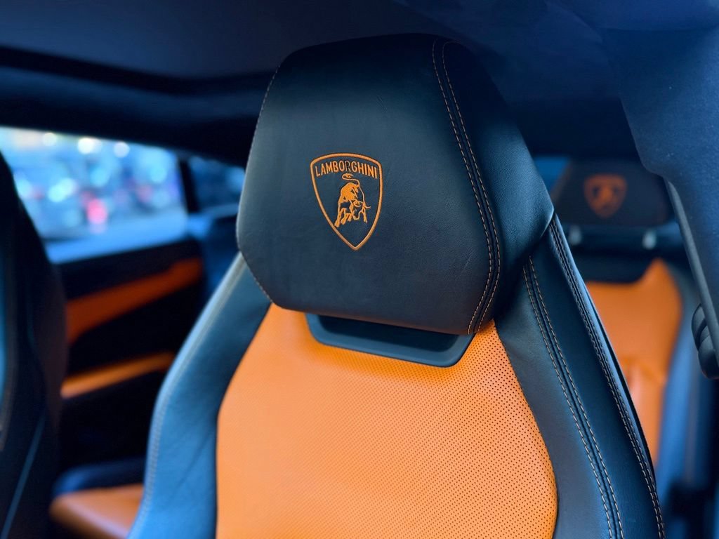 Used 2022 Lamborghini Urus AWD/4WD image 56