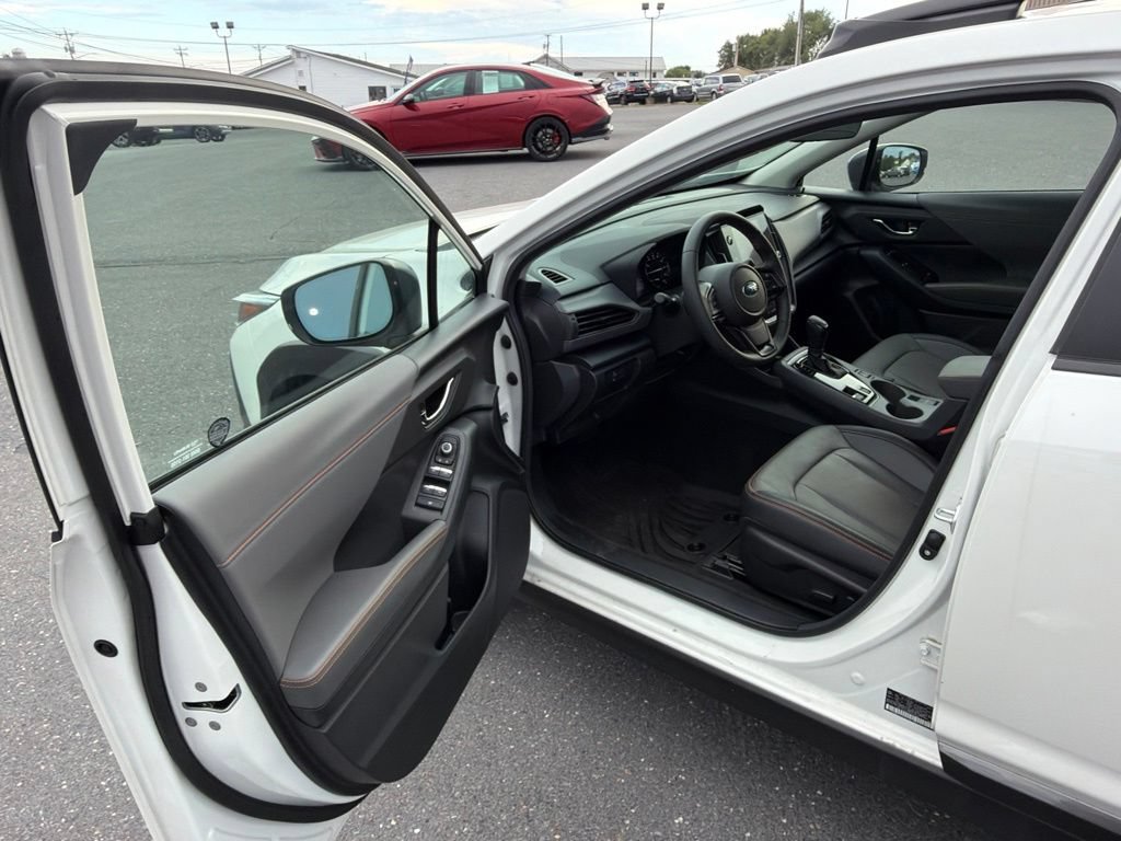 Certified 2025 Subaru Crosstrek 2.5i Limited w/ Crosstrek Mirror Package AWD/4WD image 14
