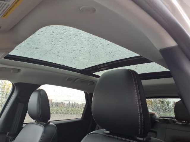 Used 2023 Ford Escape Platinum AWD/4WD image 14