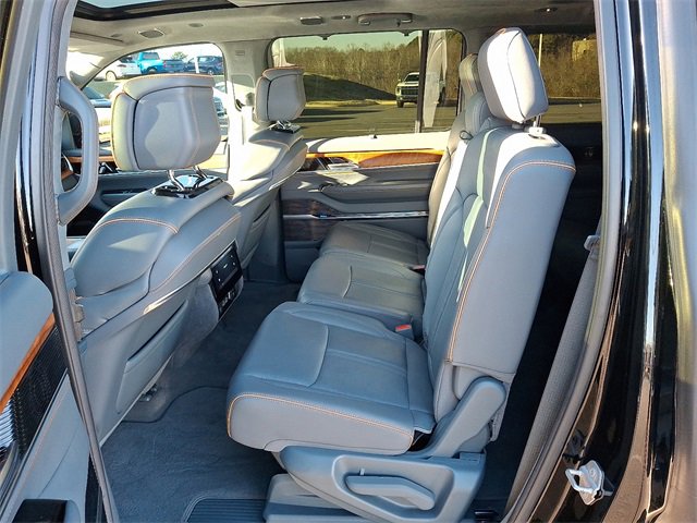 Used 2022 Jeep Grand Wagoneer Series II w/ Premium Group II image 9