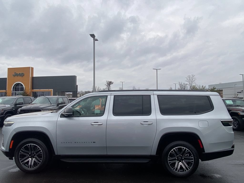 New 2026 Jeep Grand Wagoneer L 4WD w/ Premium Group I image 4