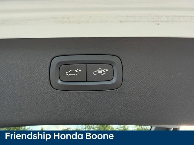 Used 2019 Volvo XC90 T6 Momentum w/ Advanced Package AWD/4WD image 40