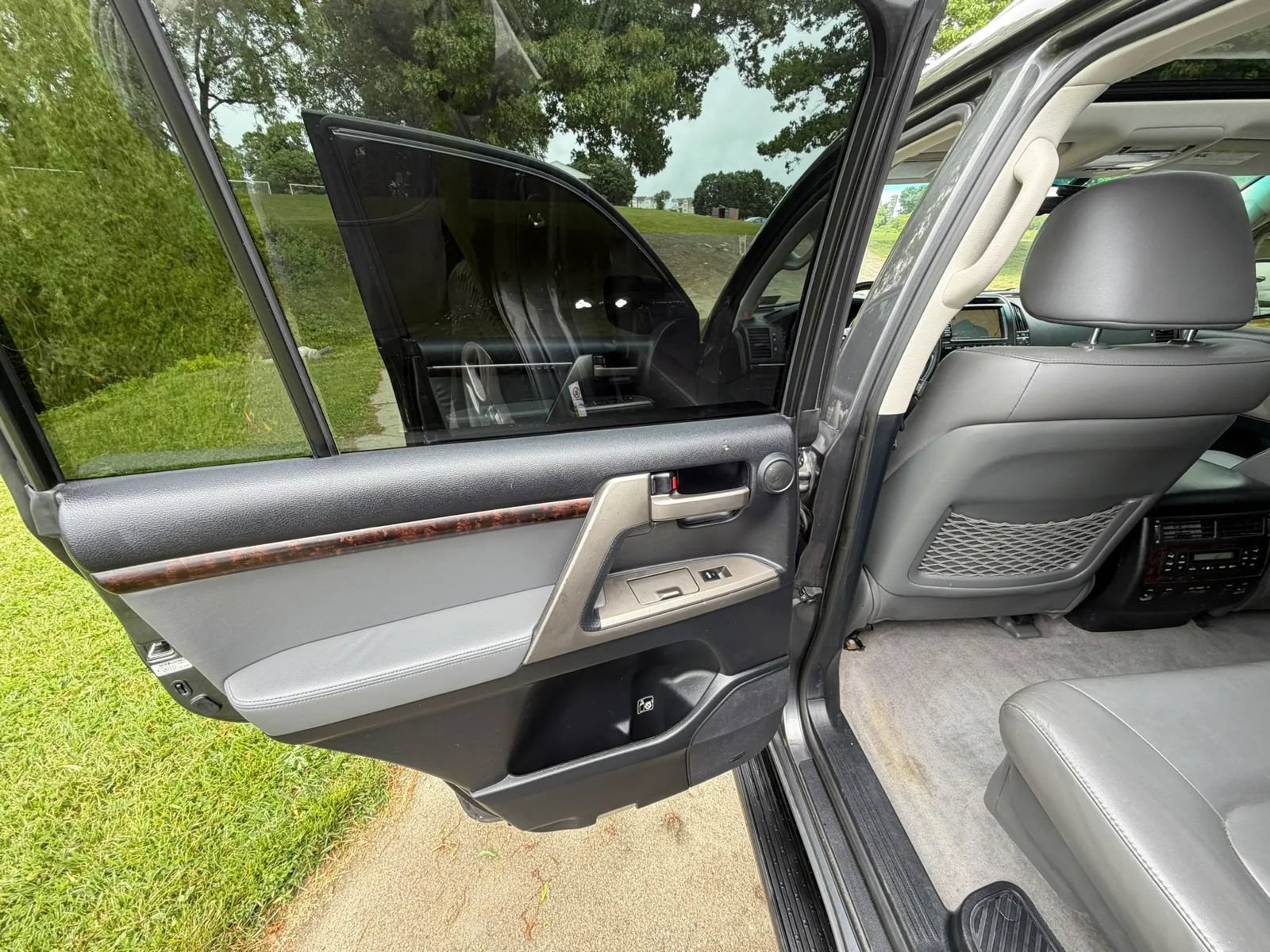 Used 2011 Toyota Land Cruiser w/ Upgrade Pkg AWD/4WD image 57