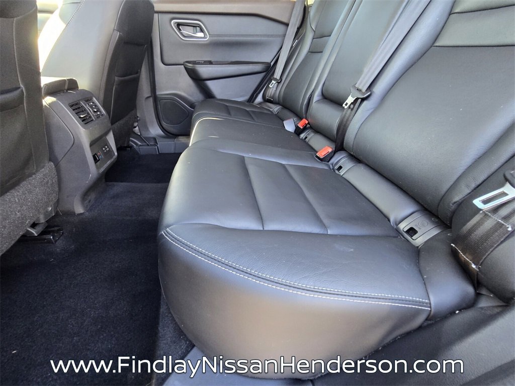 Used 2021 Nissan Rogue SL w/ Premium Package image 12