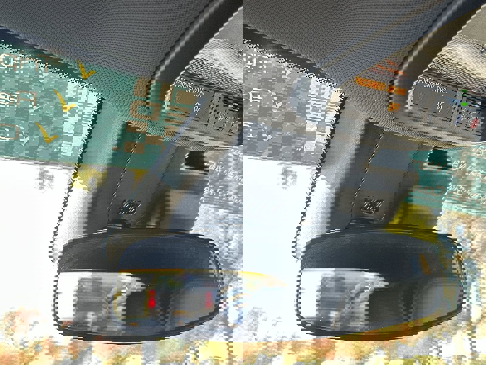 Certified 2025 Chevrolet Trax RS image 29