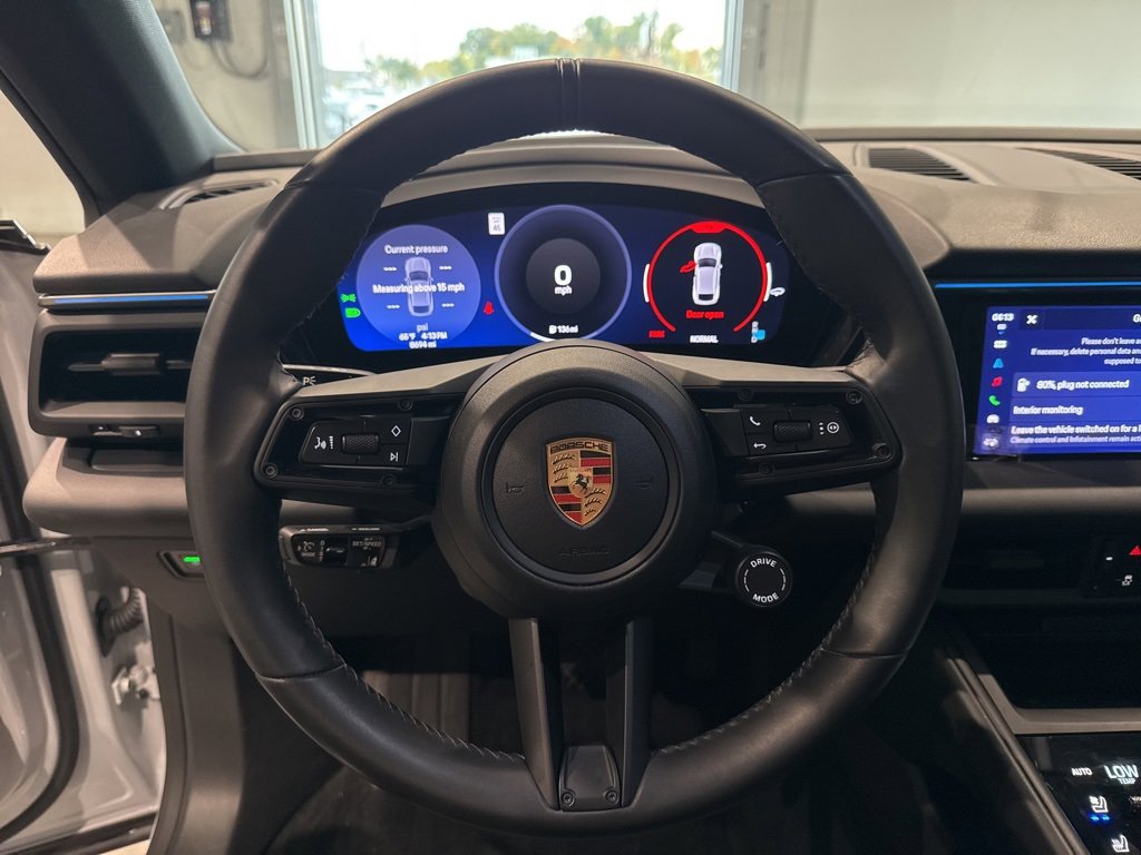 Used 2025 Porsche Macan 4 Electric image 25