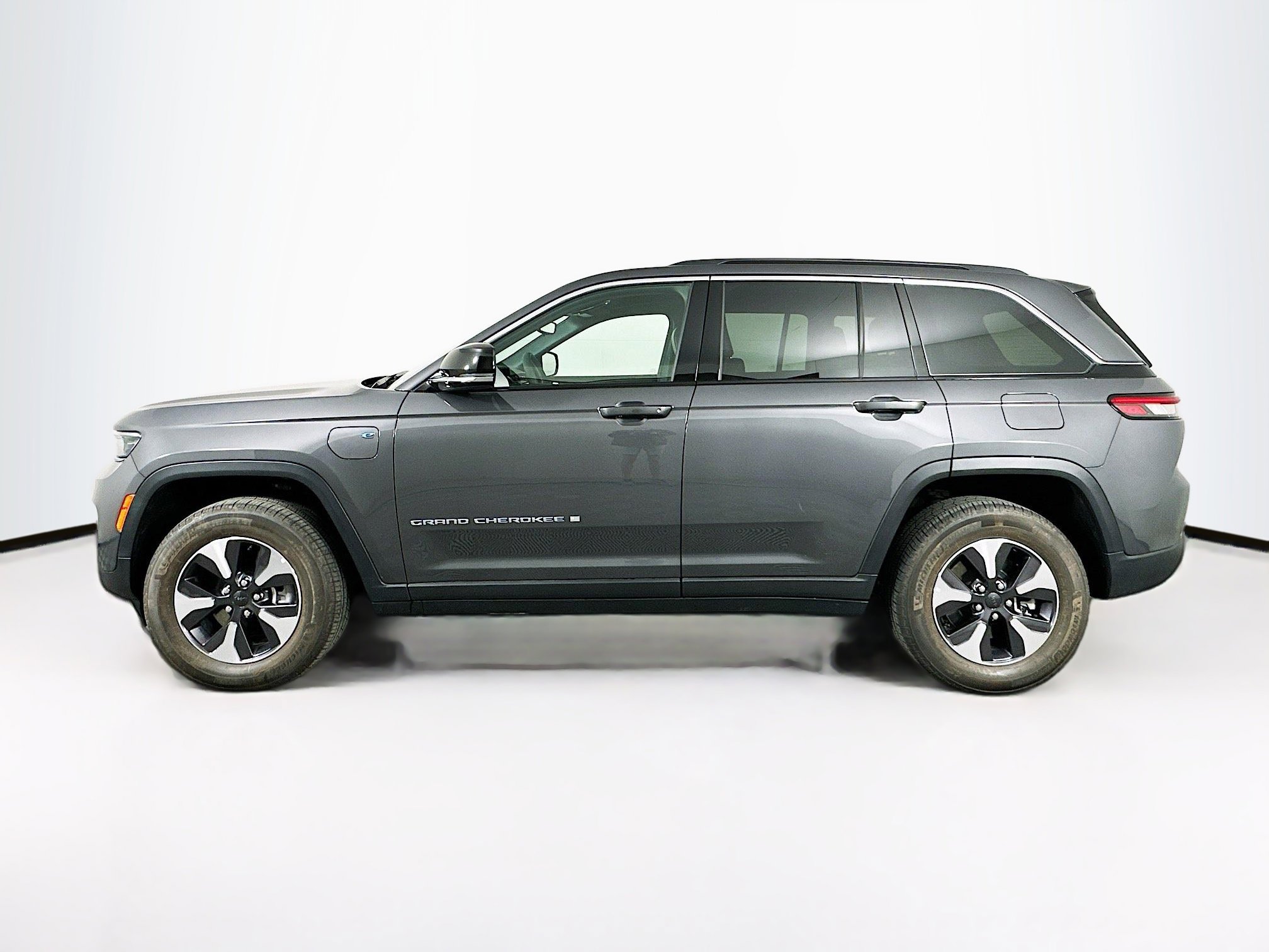 Used 2024 Jeep Grand Cherokee Limited 4xe image 4