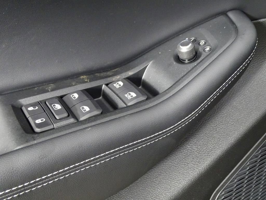 New 2025 Jeep Grand Cherokee Laredo X image 18