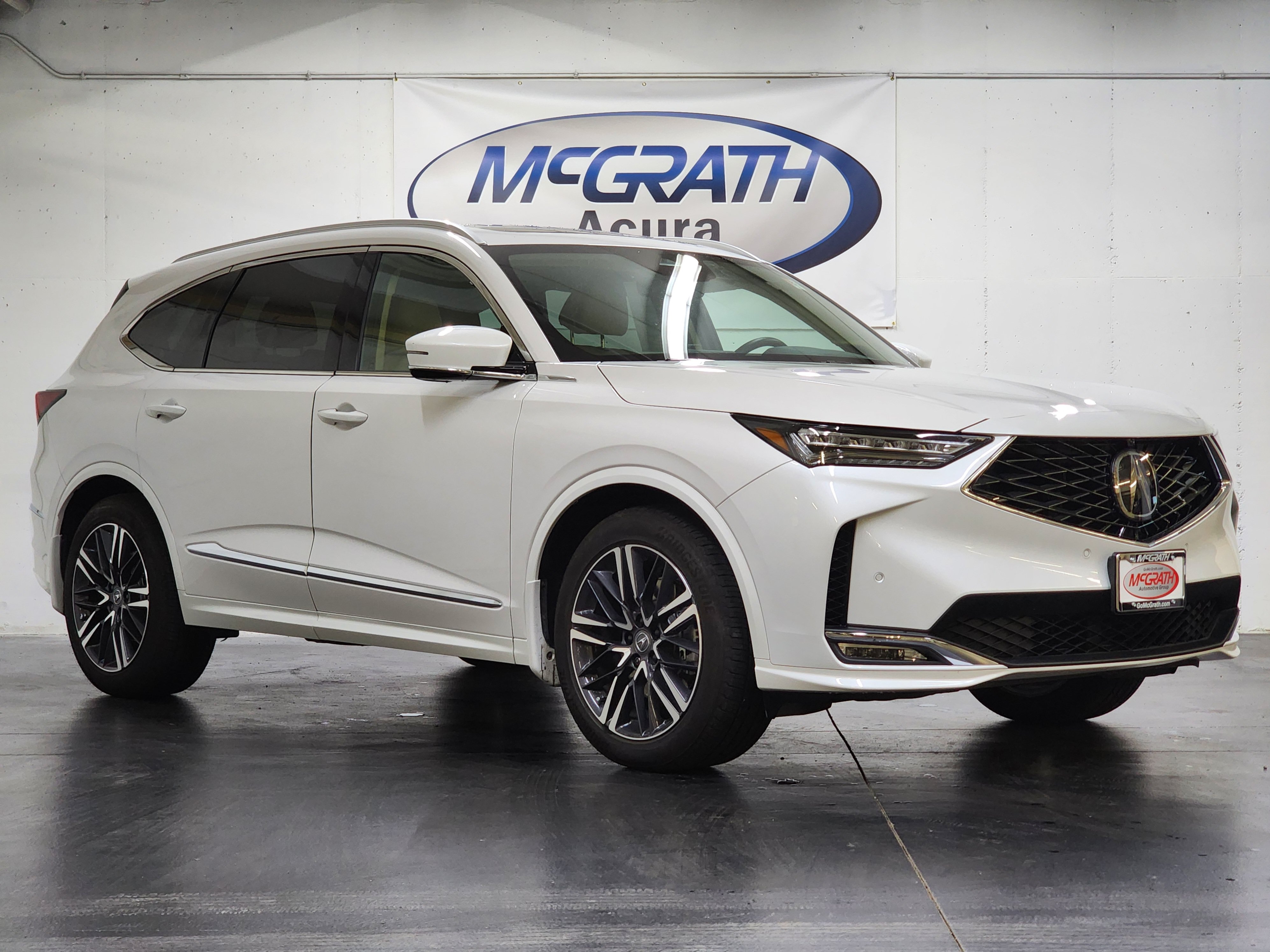 Certified 2026 Acura MDX w/ Advance Package AWD/4WD image 2