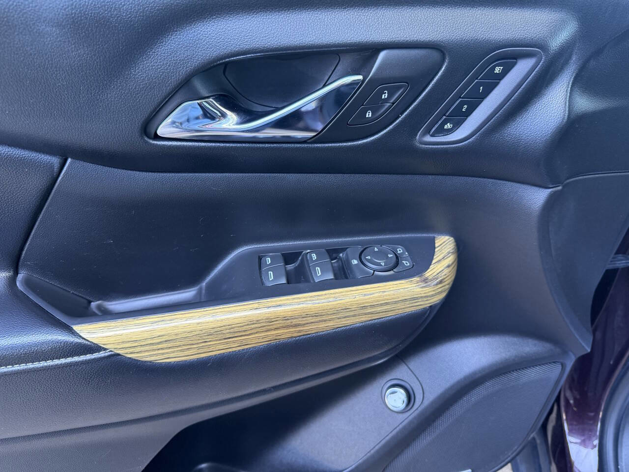 Used 2017 GMC Acadia Denali w/ Technology Package image 19