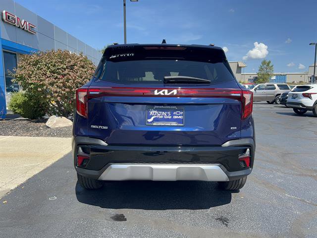 Used 2024 Kia Seltos EX image 6